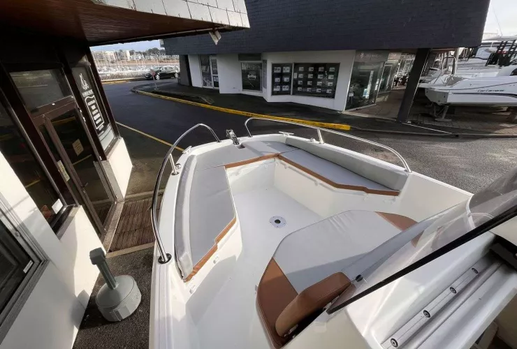 BENETEAU FLYER 6 SPACEDECK - 3