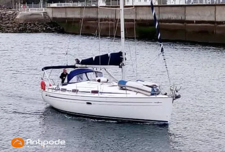  BAVARIA 37 CRUISER