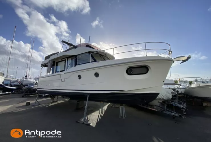BENETEAU SWIFT TRAWLER 41 FLY - 3