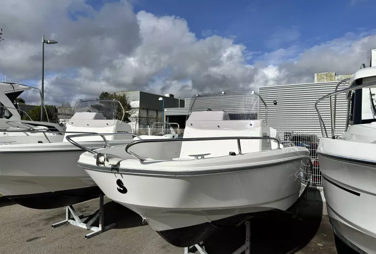 BENETEAU FLYER 6 SPACEDECK - 2