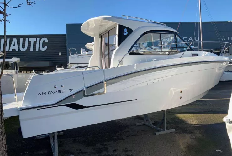 BENETEAU ANTARES 7 OB - 1