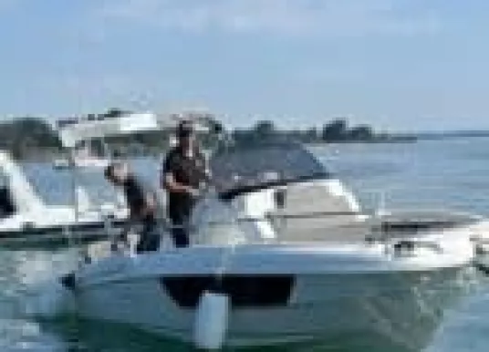 PRUA AL VENTO - PRUA AL VENTO 700 SUNDECK - 12