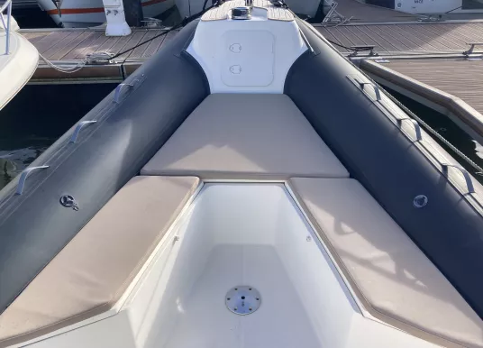 NUOVA JOLLY - BLACK FIN 8 - 4