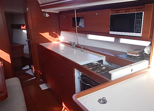 DUFOUR YACHTS - DUFOUR 380 - 8