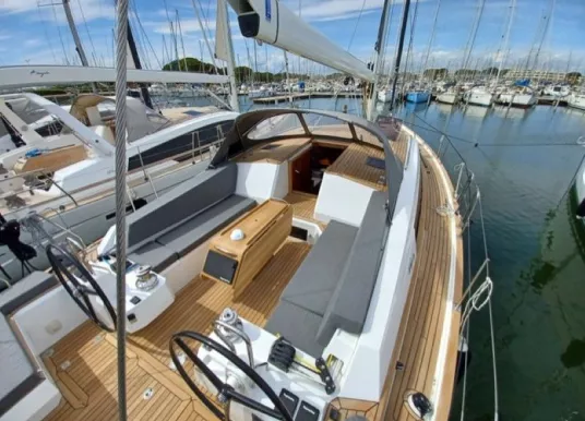 WAUQUIEZ - PILOT SALOON 48 - 8