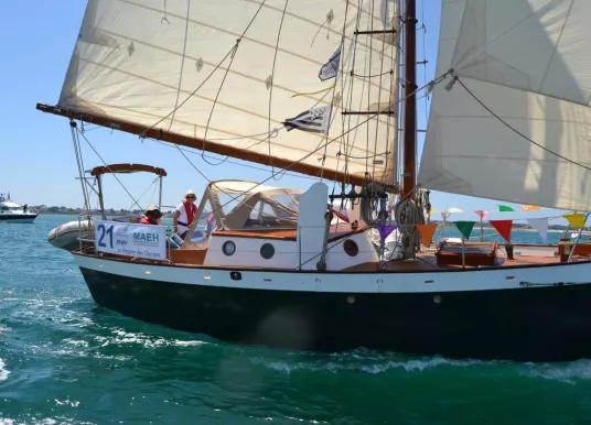 AMATEUR - EIDER 5 - 5