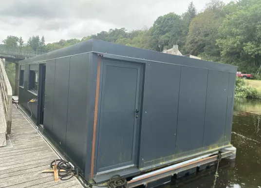 AMATEUR - CAT BOAT - 4