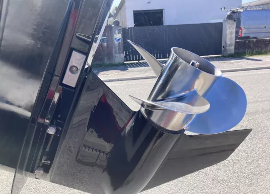 QUICKSILVER - ACTIV 605 BOWRIDER - 9