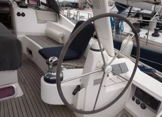 WAUQUIEZ - PILOT SALOON 47 - 10