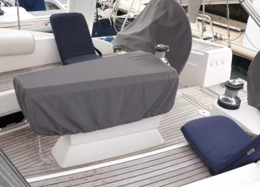WAUQUIEZ - PILOT SALOON 47 - 12