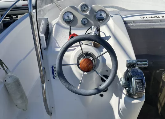 QUICKSILVER - 635 COMMANDER - 12