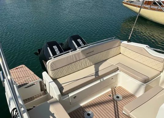 QUICKSILVER - ACTIV 875 SUNDECK - 4
