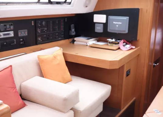 WAUQUIEZ - PILOT SALOON 47 - 33