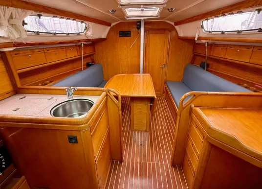 BAVARIA YACHTS - BAVARIA 31 CRUISER - 9