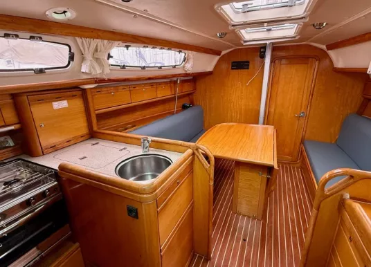 BAVARIA YACHTS - BAVARIA 31 CRUISER - 10