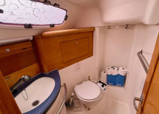 BAVARIA YACHTS - BAVARIA 31 CRUISER - 18