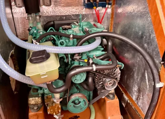 BAVARIA YACHTS - BAVARIA 31 CRUISER - 19