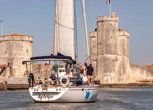 JEANNEAU - SUN KISS 45 - 10