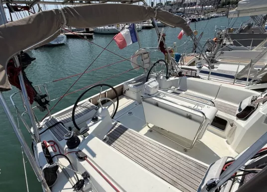 JEANNEAU - SUN ODYSSEY 389 - 3