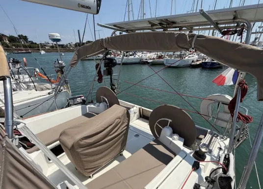 JEANNEAU - SUN ODYSSEY 389 - 4