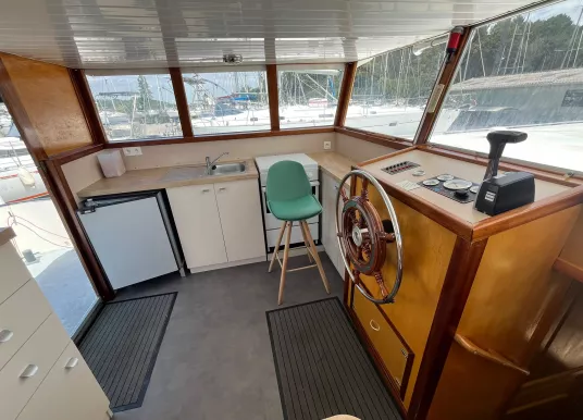 CUSTOM - PENICHE - 6