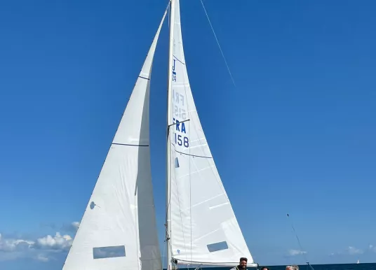 J BOATS - J24