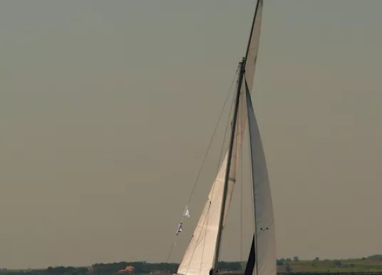 660 Sloop