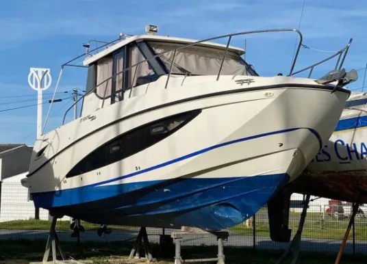 QUICKSILVER - ACTIV 855 CRUISER