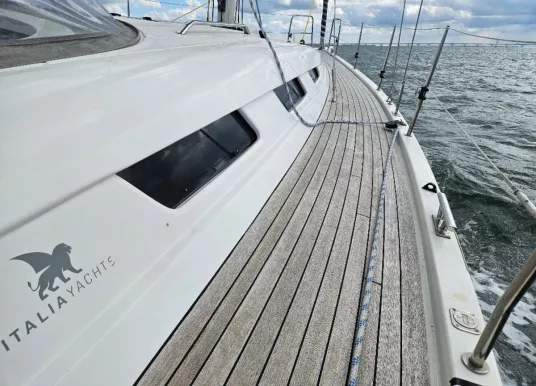 ITALIA YACHTS - 12.98 - 7