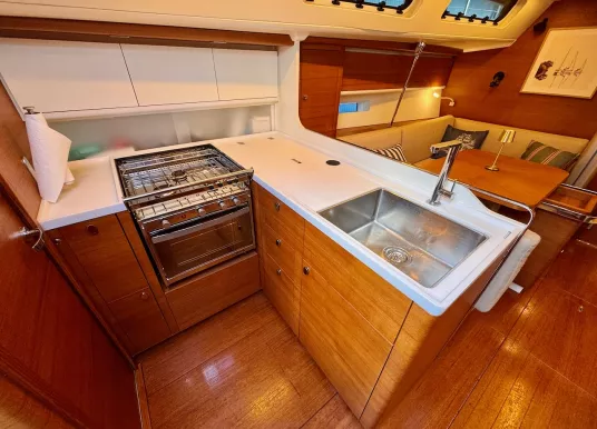 ITALIA YACHTS - 12.98 - 15