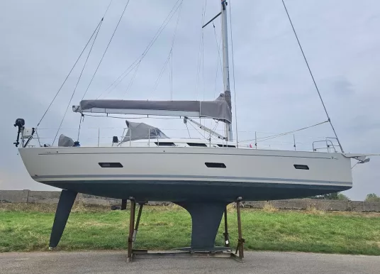 ITALIA YACHTS - 12.98 - 23