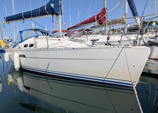 DUFOUR YACHTS - DUFOUR 284