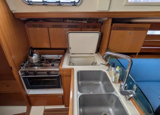 DUFOUR YACHTS - DUFOUR 34 - 10
