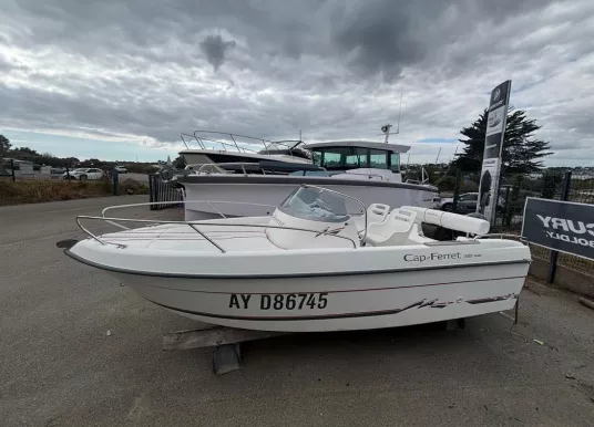 B2 MARINE - CAP FERRET 502