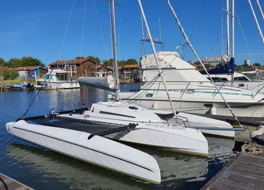 ASTUS BOAT - ASTUS 20.5