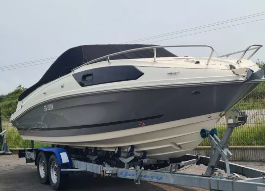 BAYLINER - VR6 CUDDY OUTBOARD - 3