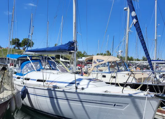 BAVARIA YACHTS - BAVARIA 32
