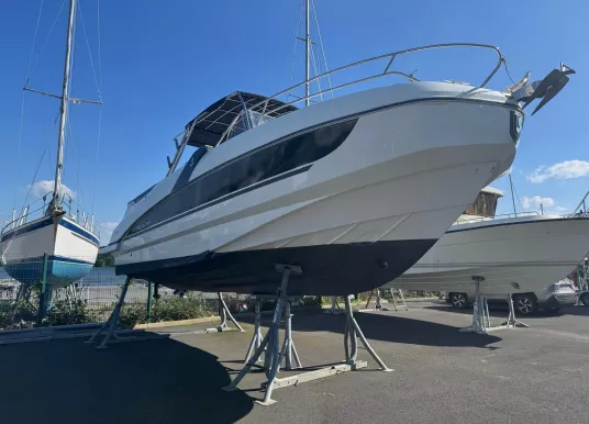 BENETEAU - FLYER 8.8 SPACEDECK