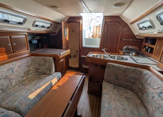 BAVARIA YACHTS - BAVARIA 33 CRUISER