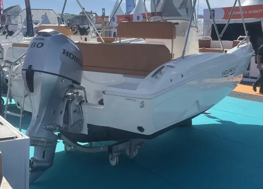 PRUA AL VENTO - JAGUAR 570 OPEN - 6