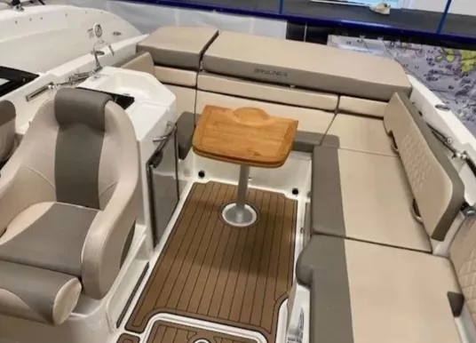 BAYLINER - VR6 CUDDY OUTBOARD - 7