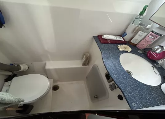 FOUNTAINE PAJOT - CUMBERLAND 44 - 39
