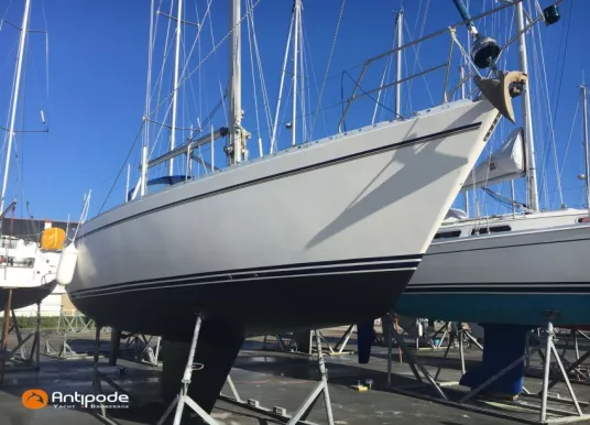 MARINE PROJECT - MOODY 376 - 45