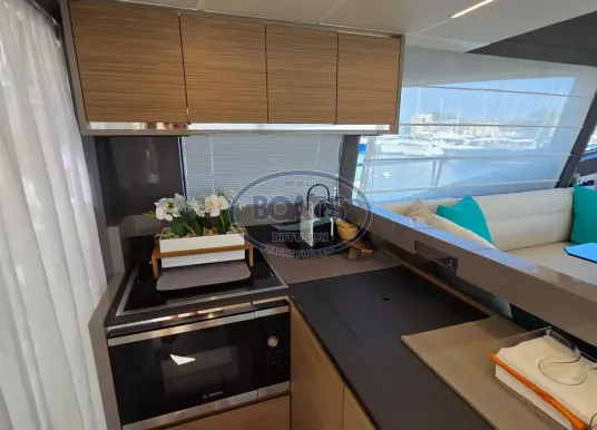 FERRETTI - 450 Fly - 8