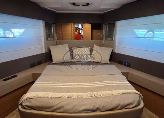 FERRETTI - 450 Fly - 10