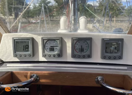 WAUQUIEZ - CENTURION 48 S - 70