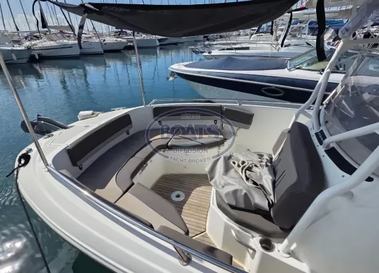 JANNEAU - CAP CAMARAT 7.5 CC Serie 3 - 4