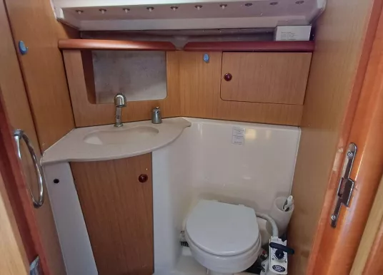 JEANNEAU - SUN ODYSSEY 32i - 23