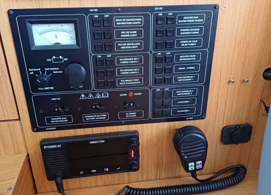 JEANNEAU - SUN ODYSSEY 32i - 25