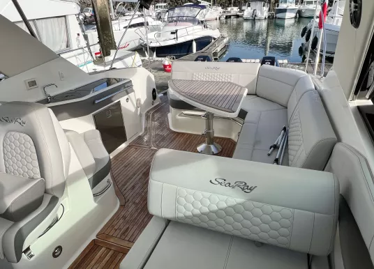 SEA RAY - SUNDANCER 320 OUTBOARD - 6